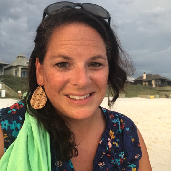 Meet your Posher, Ann - Picture 1 of 1